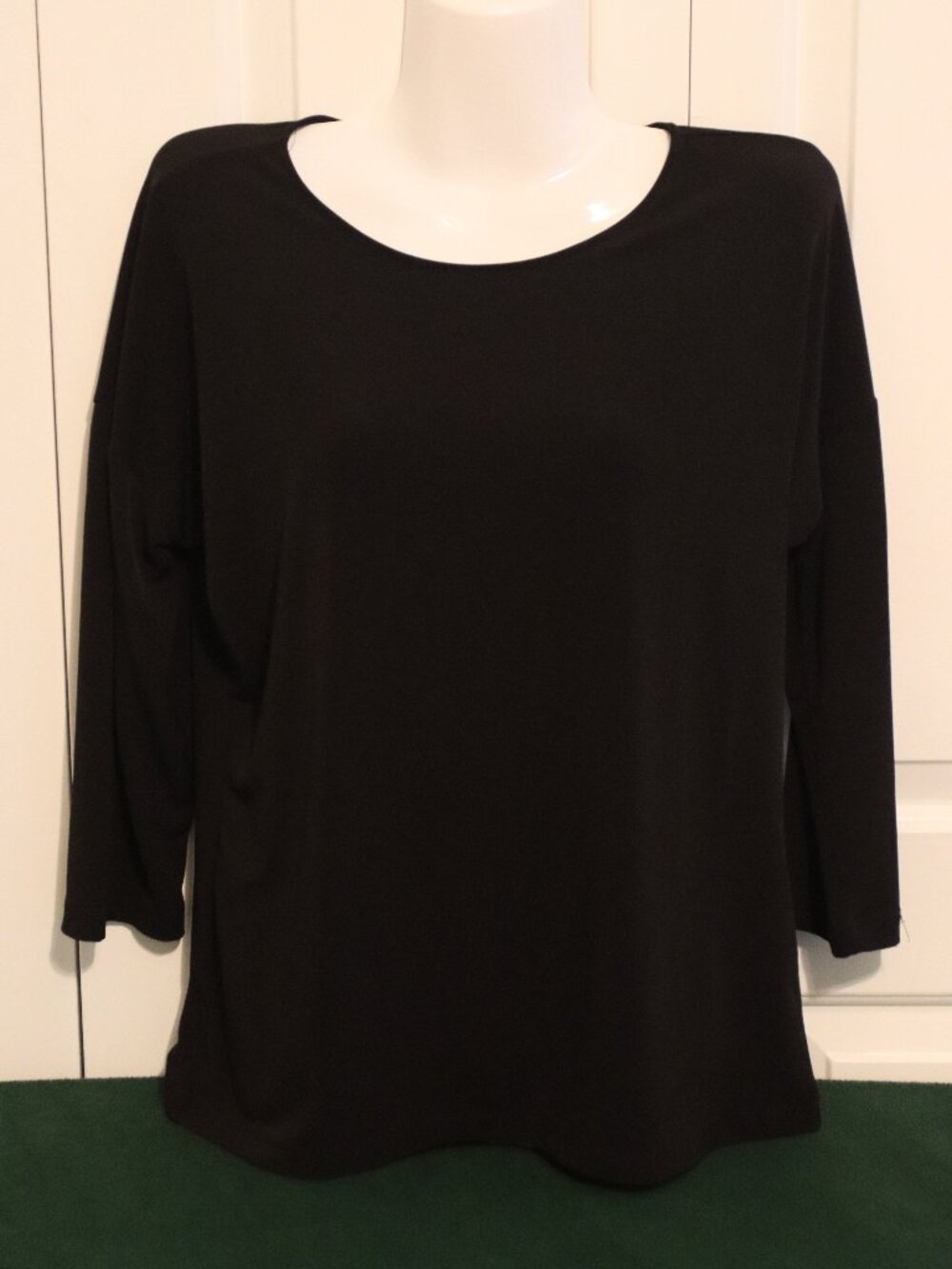 Easywear by Chico's 3/4 Sleeve Black Round Neck Easy Care Casual Size 0 US Small